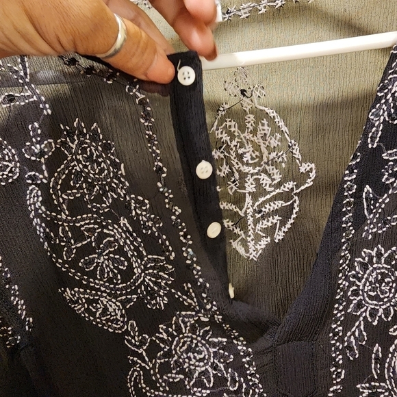 Glam Black 100% Silk Light Weight tunic blouse size 38 - Picture 3 of 15